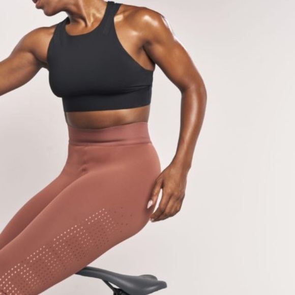 Lululemon SOUL CYCLE limited edition tight, *reflective, 28” tight. - Picture 3 of 6